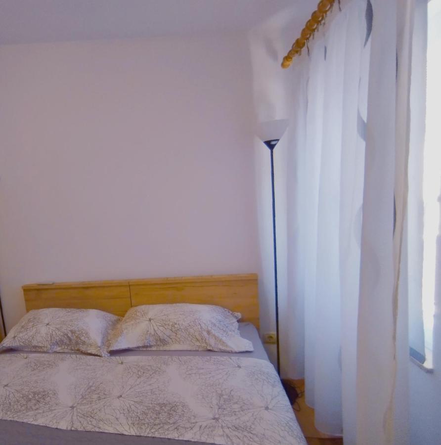 Room Omera プーラ エクステリア 写真